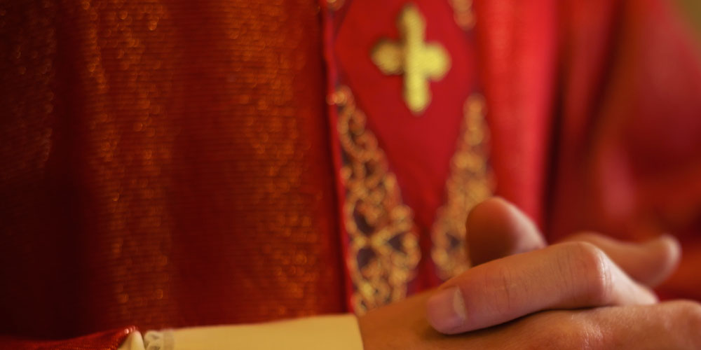 Évêque de la religion catholique