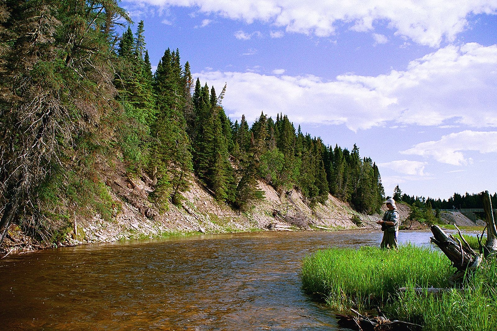 peche-sur-lariviere-a-l-huile-de-l-ile-d-anticosti