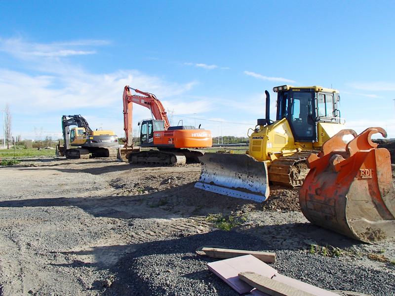 machinerie-lourde-pour-la-construction-du-carrefour-st-romuald-2