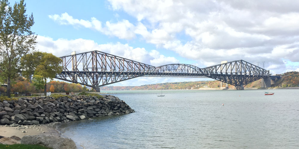 Pont de Québec, vu depuis Lévis